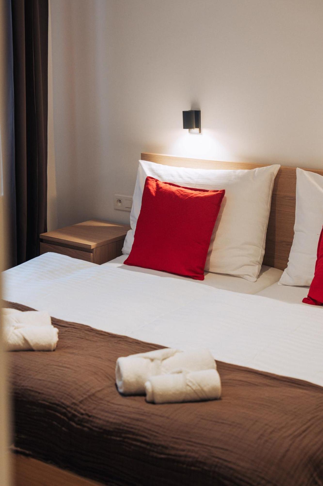 Hviezdoslavova Apartments, Trnava Centre, Parking Available 外观 照片