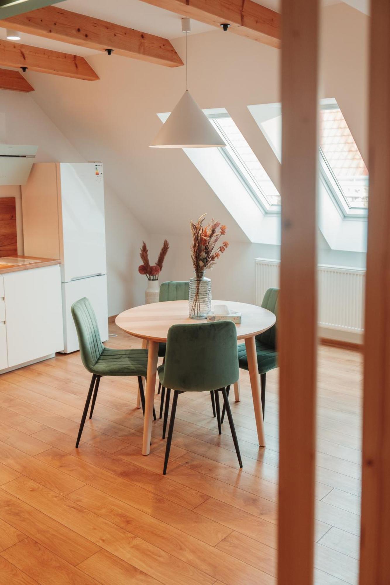 Hviezdoslavova Apartments, Trnava Centre, Parking Available 外观 照片