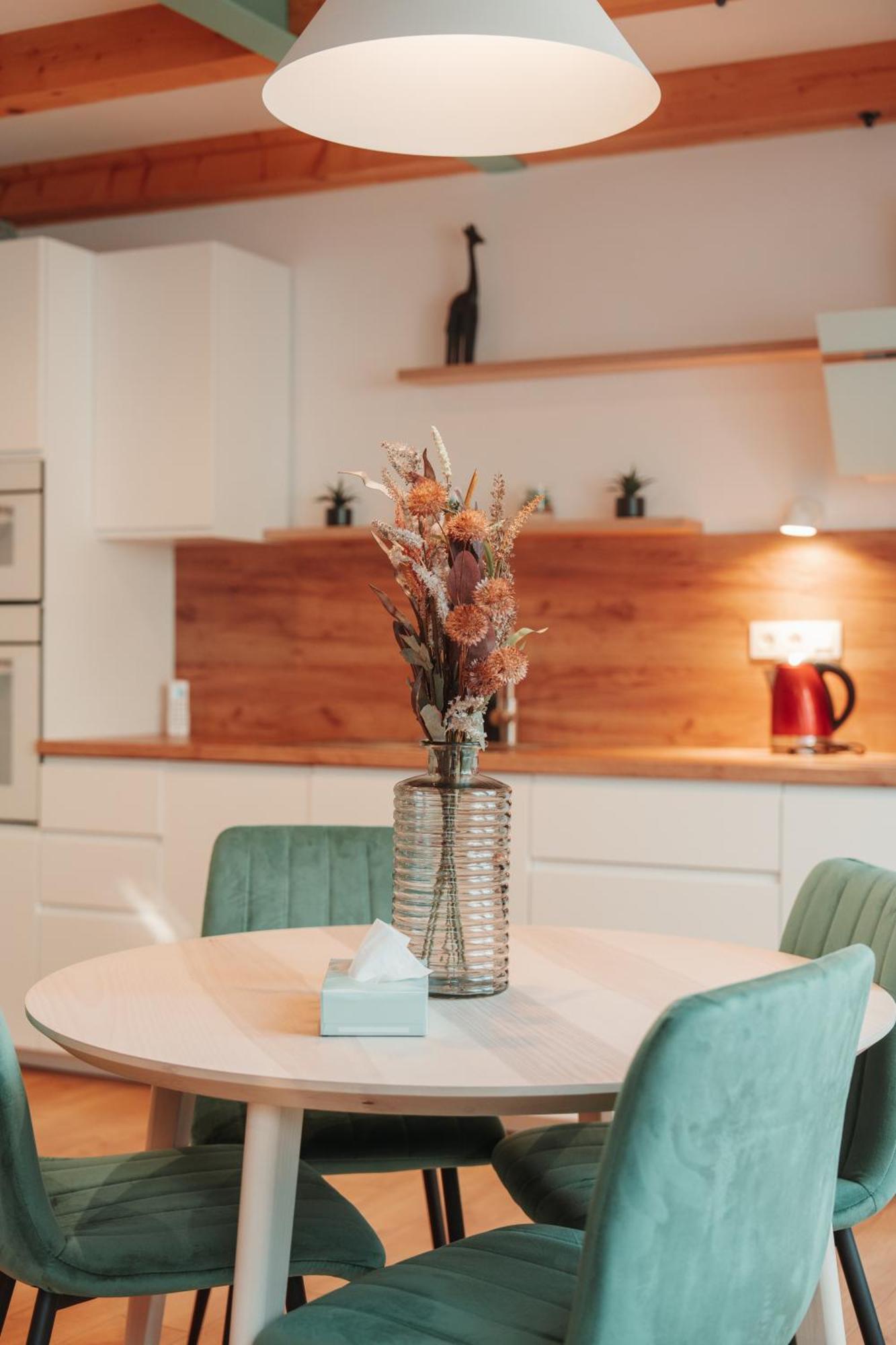Hviezdoslavova Apartments, Trnava Centre, Parking Available 外观 照片
