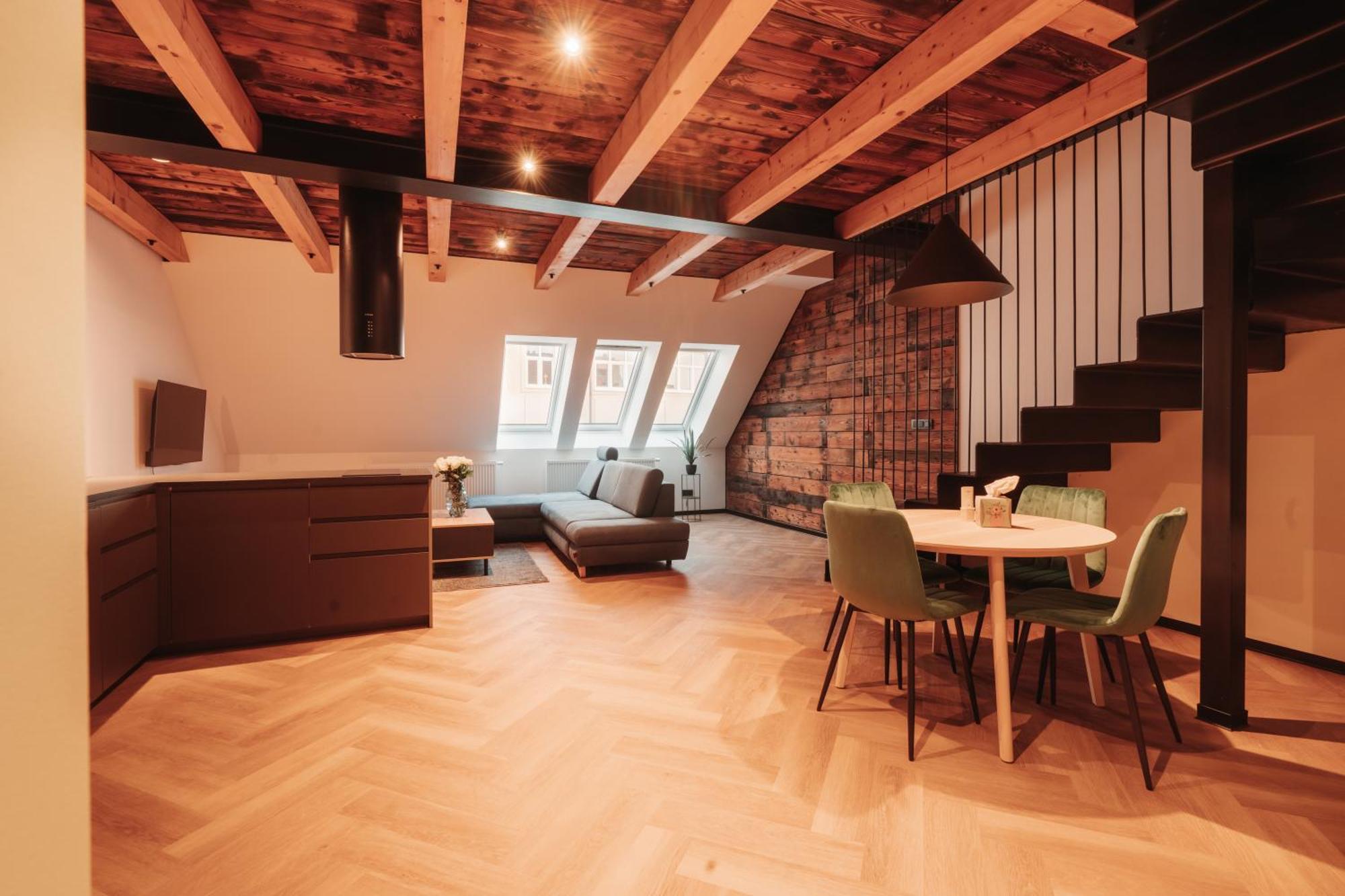 Hviezdoslavova Apartments, Trnava Centre, Parking Available 外观 照片